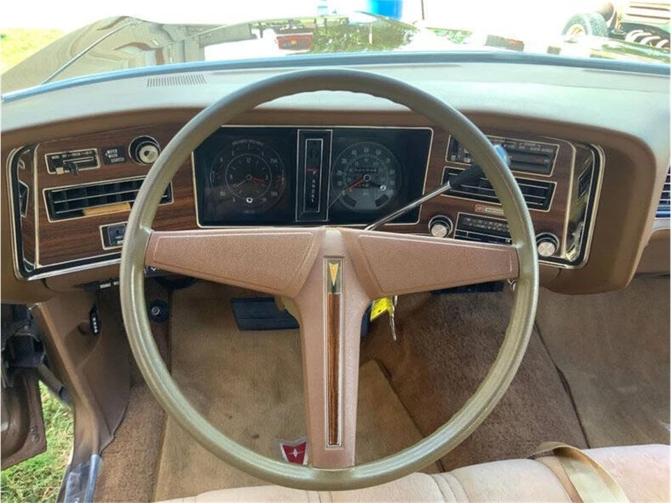 1976 Pontiac Bonneville 4th Gen - Image 21 of 31