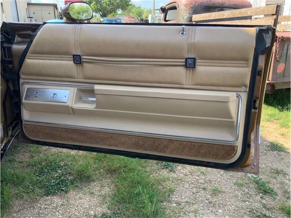 1976 Pontiac Bonneville 4th Gen - Image 26 of 31