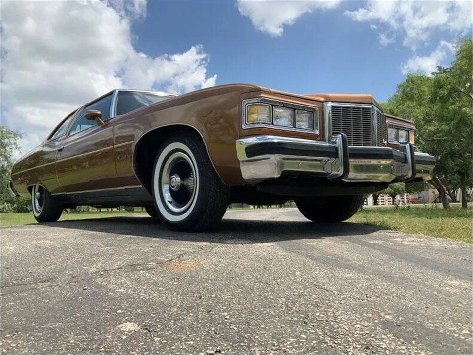 1976 Pontiac Bonneville 4th Gen - Image 7 of 31