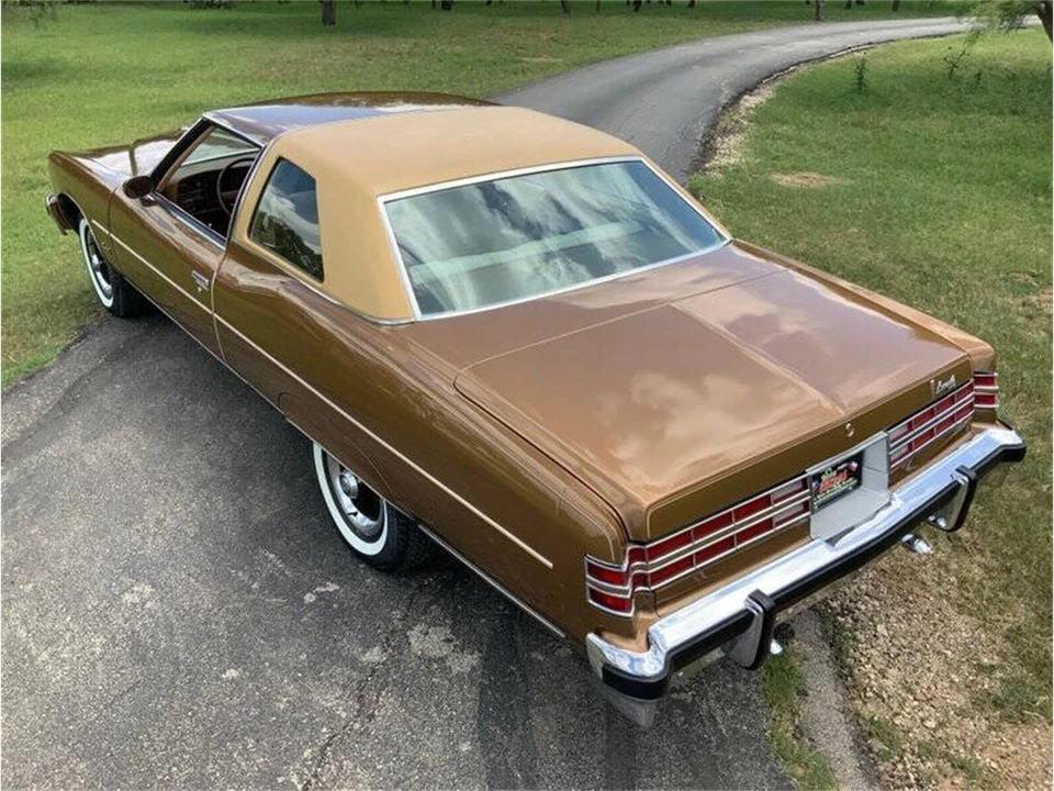 1976 Pontiac Bonneville 4th Gen - Image 3 of 31