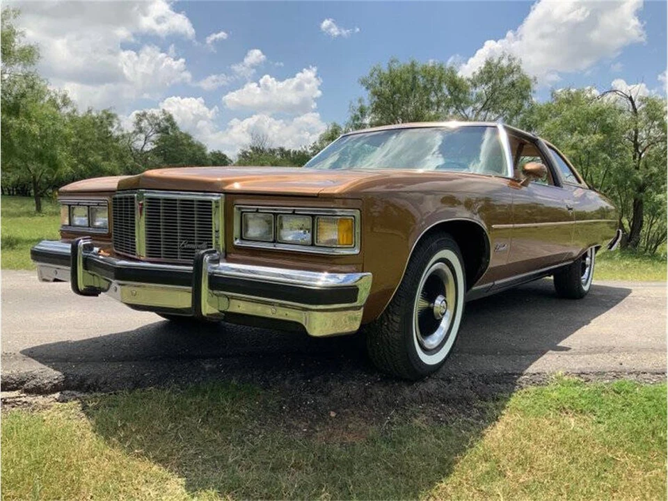 1976 Pontiac Bonneville 4th Gen - Image 13 of 31