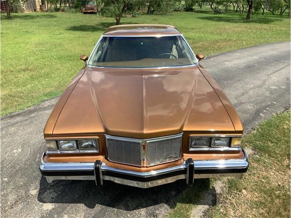 1976 Pontiac Bonneville 4th Gen - Image 9 of 31