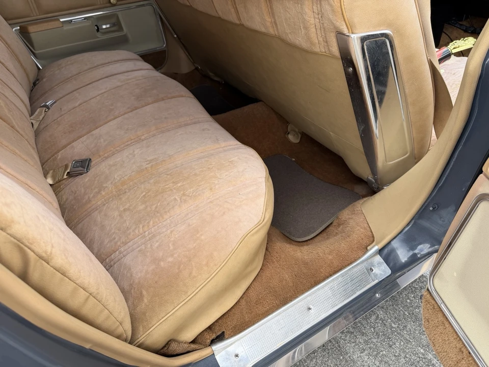 1976 Pontiac Bonneville 4th Gen - Image 11 of 18