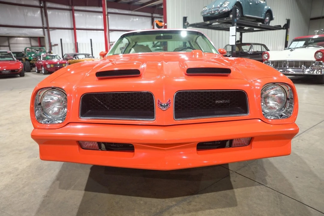 1976 Pontiac Firebird Esprit 2nd Gen - Image 13 of 31