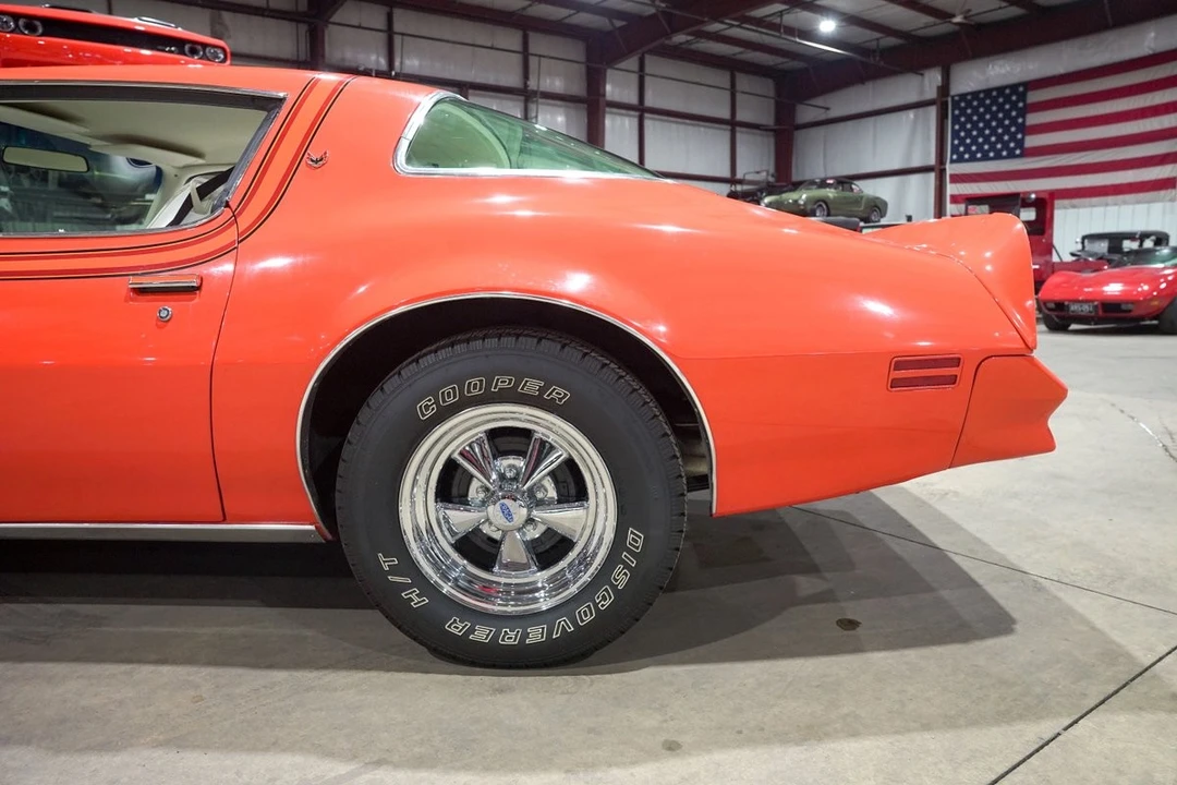 1976 Pontiac Firebird Esprit 2nd Gen - Image 5 of 31