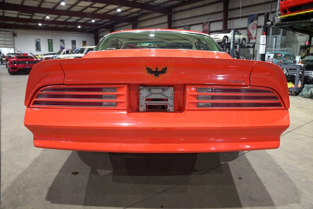 1976 Pontiac Firebird Esprit 2nd Gen - Image 7 of 31