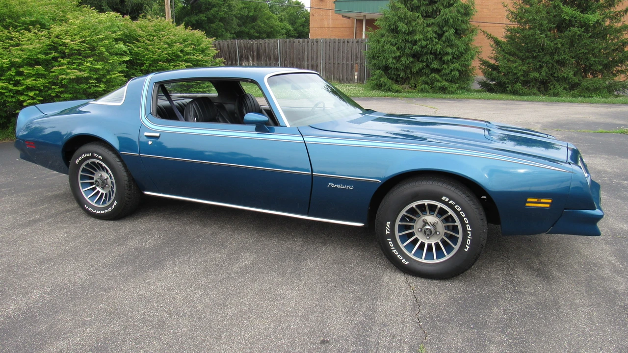 1976 Pontiac Firebird 2nd Gen - Image 17 of 31