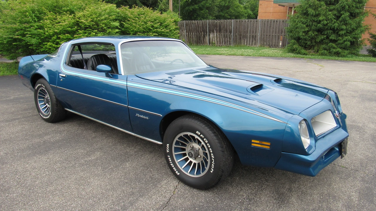 1976 Pontiac Firebird 2nd Gen - Image 16 of 31