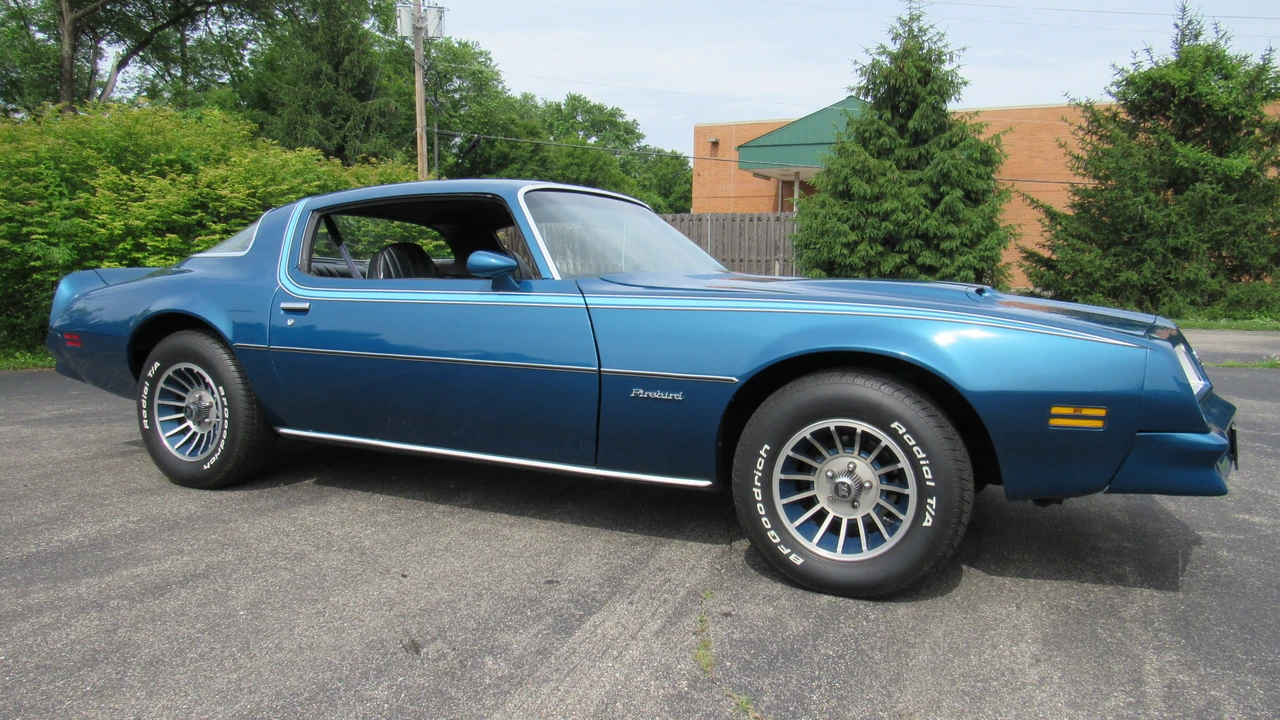 1976 Pontiac Firebird 2nd Gen - Image 20 of 31