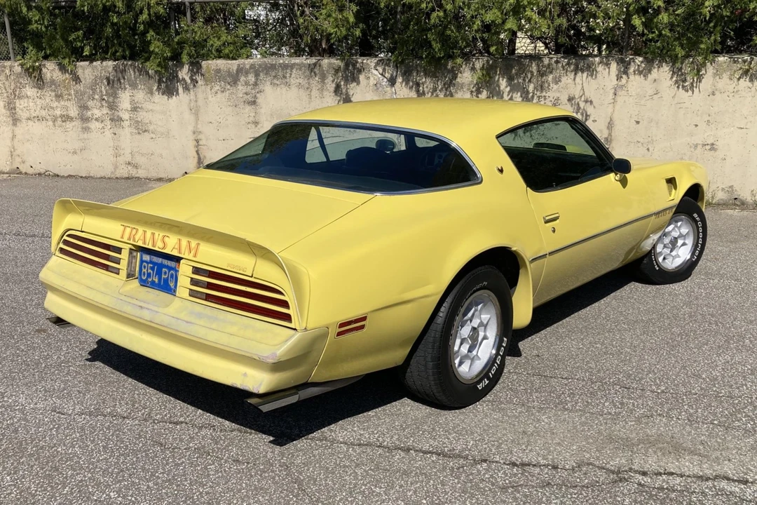 1976 Pontiac Firebird Trans Am 2nd Gen - Image 17 of 31