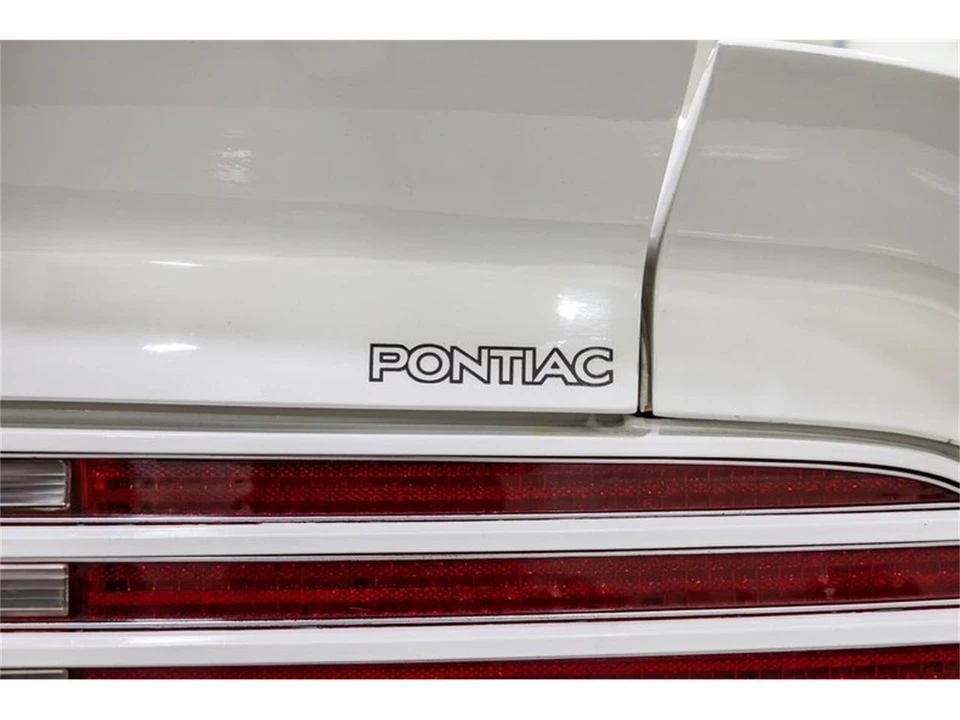 1976 Pontiac Firebird Trans Am 2nd Gen - Image 28 of 31