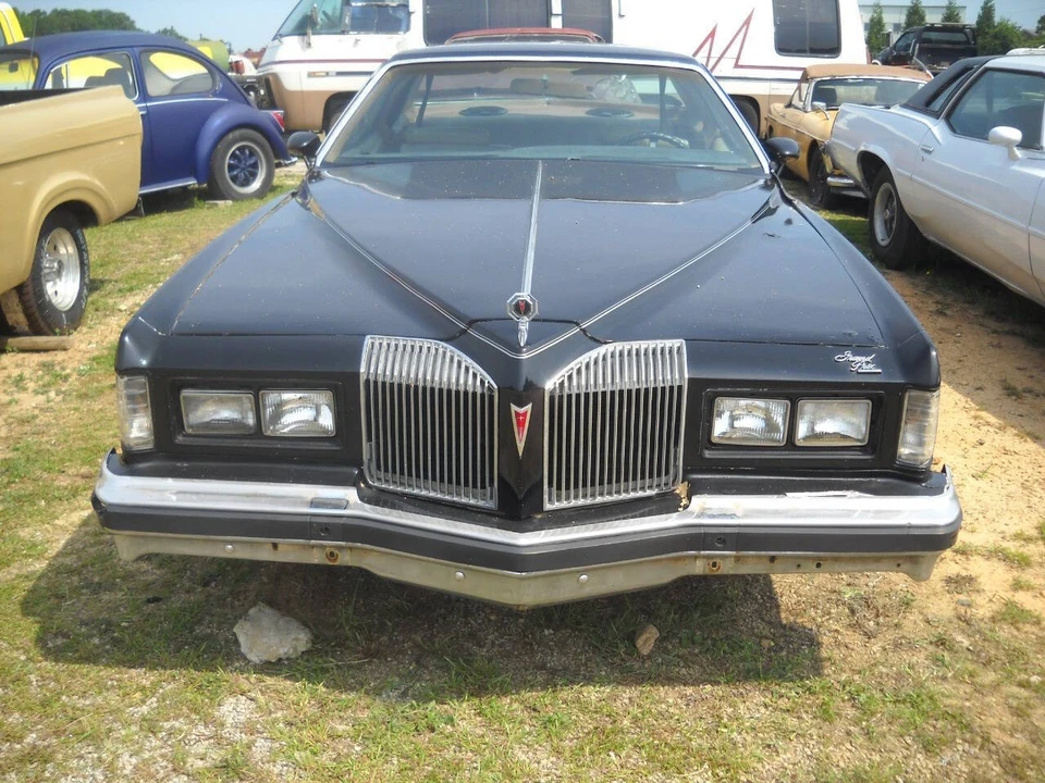 1976 Pontiac Grand Prix 3rd+ Gen - Image 2 of 20