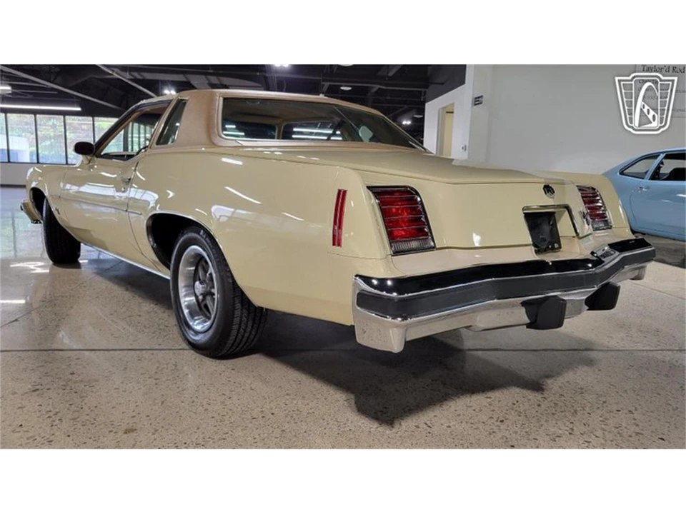 1976 Pontiac Grand Prix 3rd+ Gen - Image 29 of 31