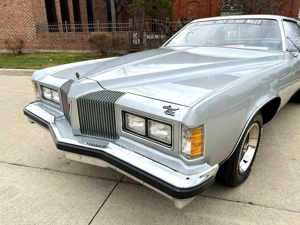 1976 Pontiac Grand Prix 3rd+ Gen - Image 19 of 31