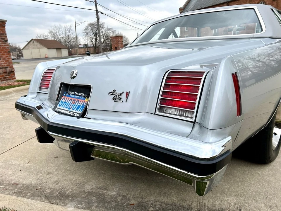 1976 Pontiac Grand Prix 3rd+ Gen - Image 24 of 31