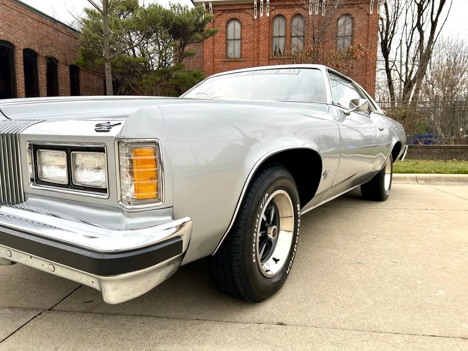 1976 Pontiac Grand Prix 3rd+ Gen - Image 17 of 31