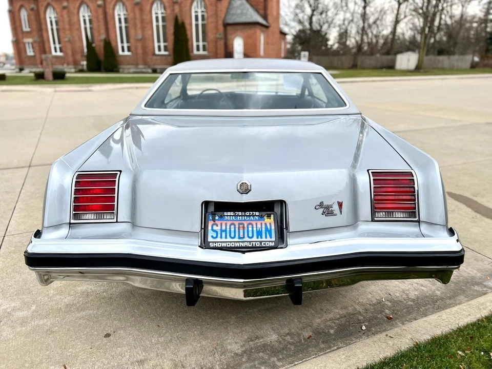 1976 Pontiac Grand Prix 3rd+ Gen - Image 14 of 31