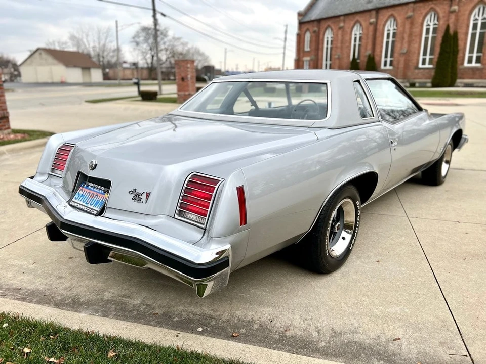 1976 Pontiac Grand Prix 3rd+ Gen - Image 13 of 31