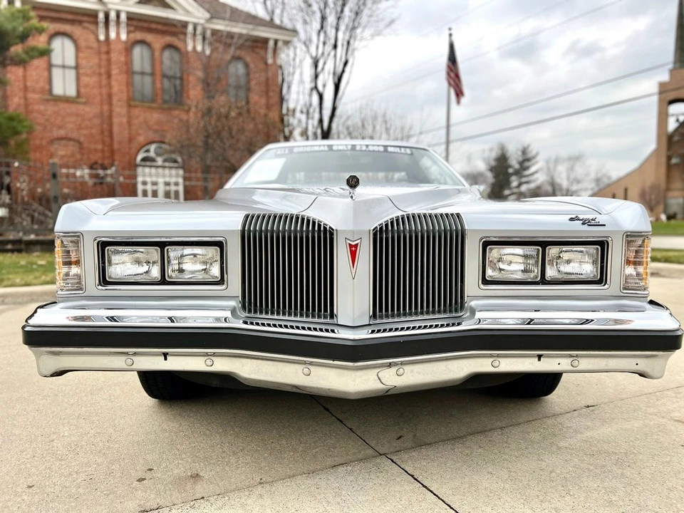 1976 Pontiac Grand Prix 3rd+ Gen - Image 10 of 31