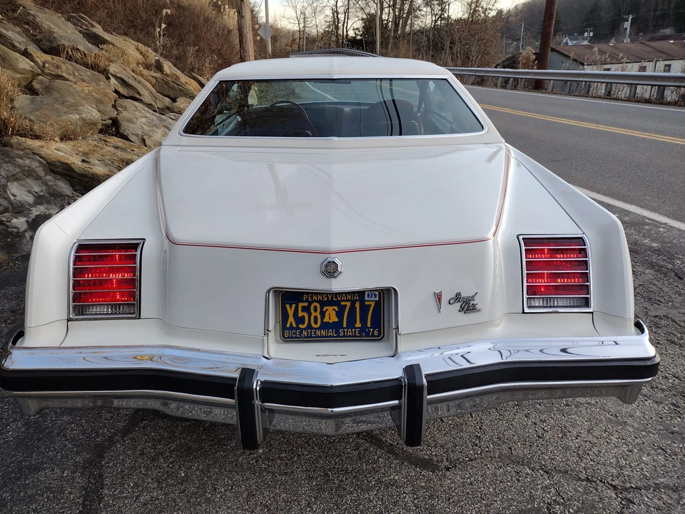 1976 Pontiac Grand Prix 3rd+ Gen - Image 11 of 31