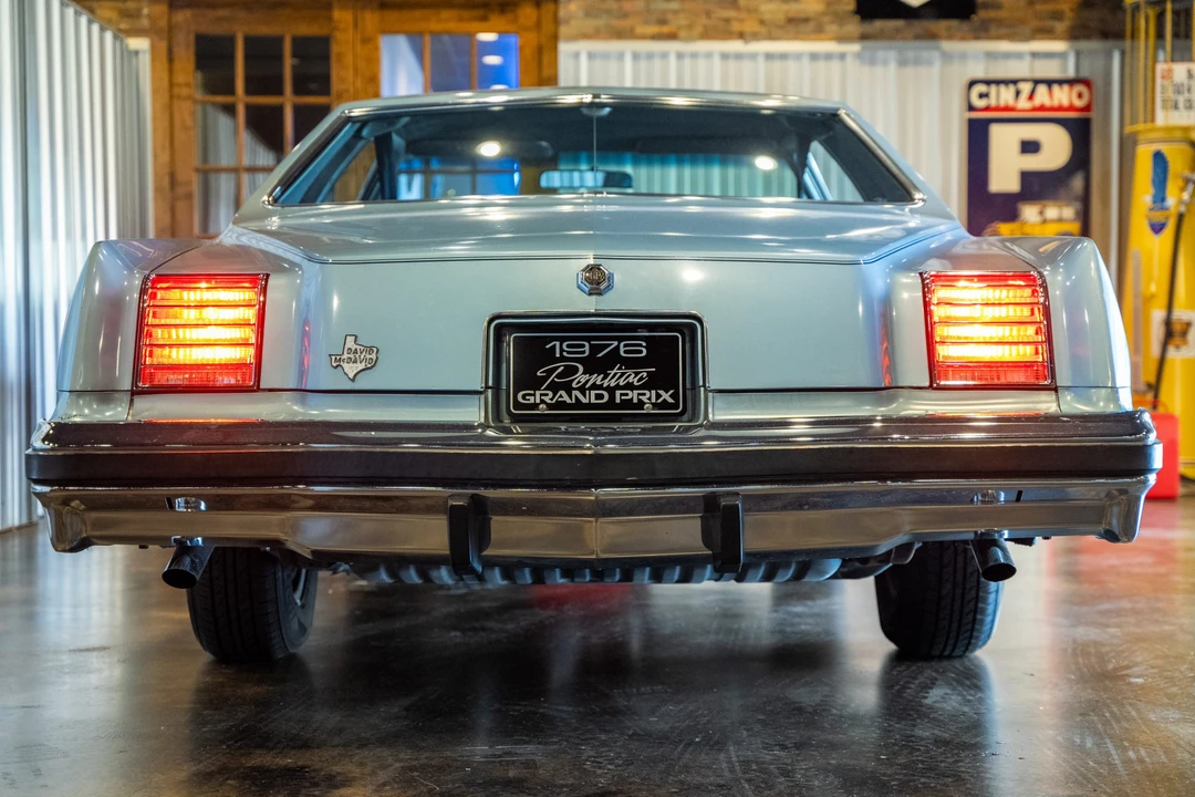 1976 Pontiac Grand Prix 3rd+ Gen - Image 22 of 31