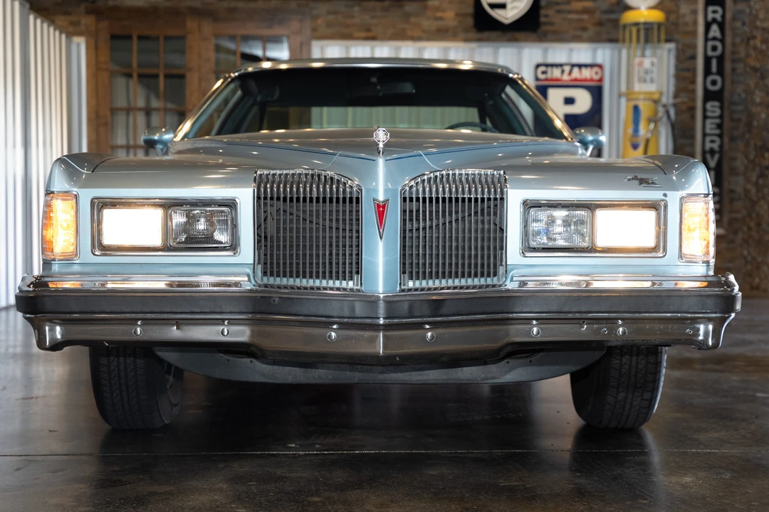 1976 Pontiac Grand Prix 3rd+ Gen - Image 9 of 31