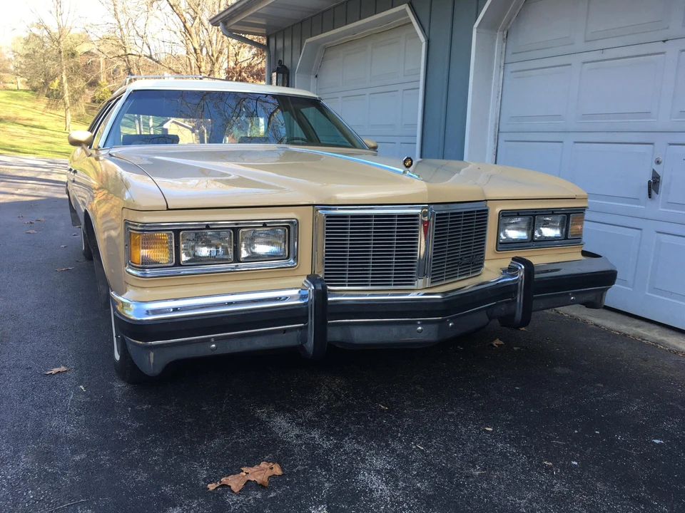 1976 Pontiac Safari - Image 7 of 31