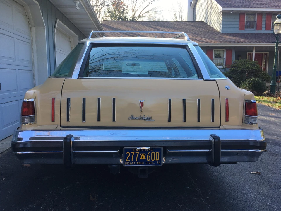 1976 Pontiac Safari - Image 13 of 31