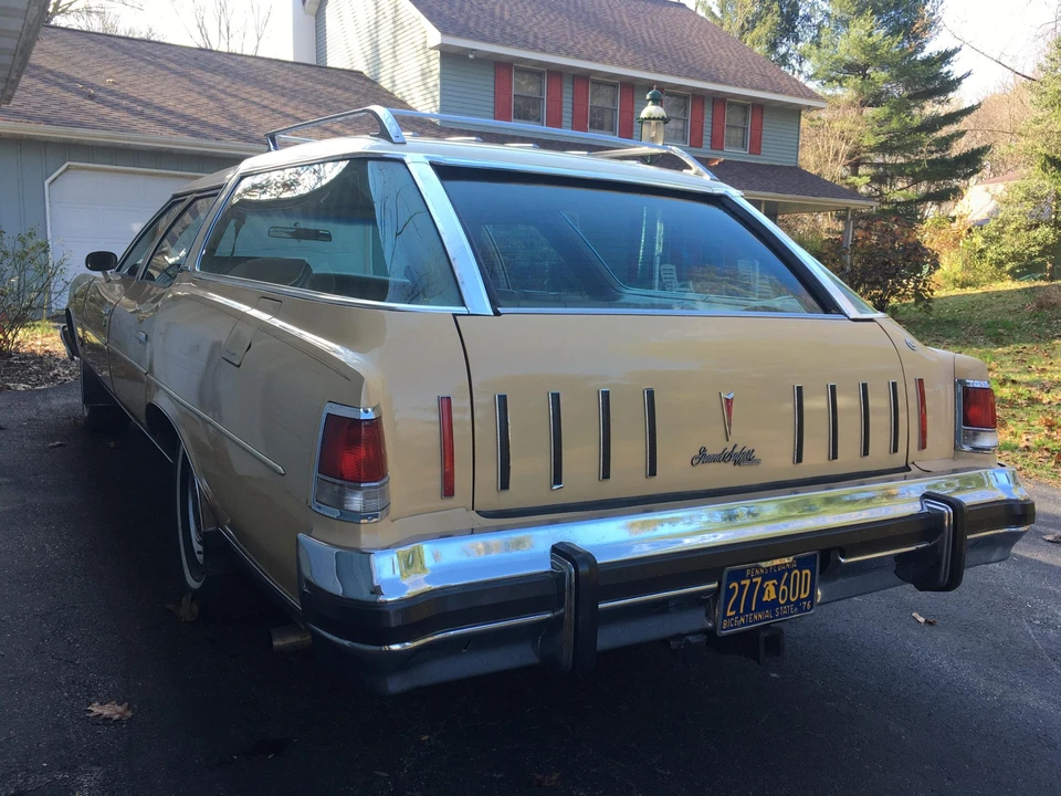 1976 Pontiac Safari - Image 11 of 31