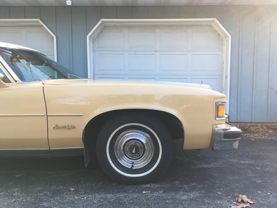 1976 Pontiac Safari - Image 23 of 31