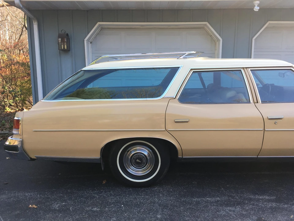 1976 Pontiac Safari - Image 25 of 31