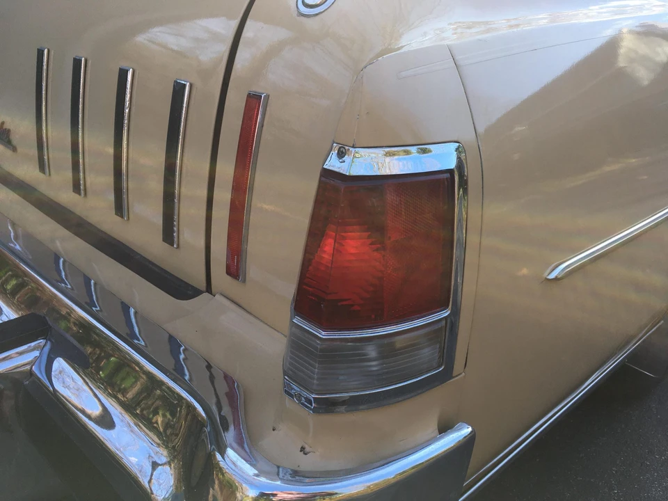 1976 Pontiac Safari - Image 29 of 31