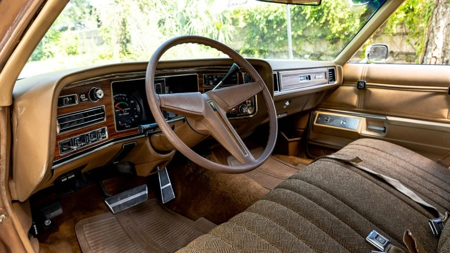 1976 Pontiac Safari - Image 3 of 31