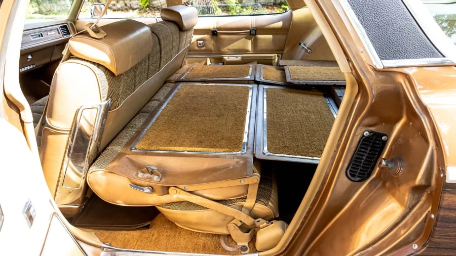 1976 Pontiac Safari - Image 10 of 31