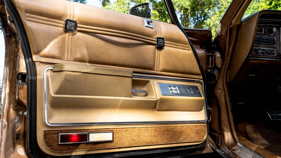 1976 Pontiac Safari - Image 11 of 31