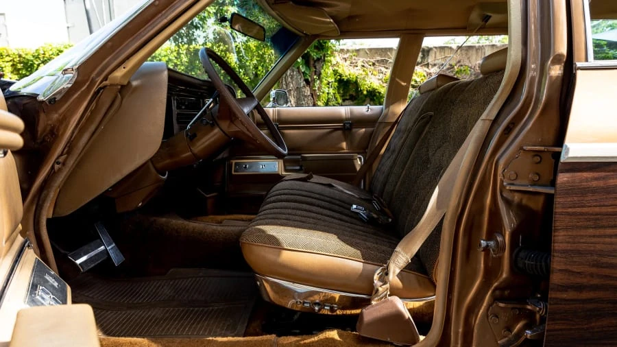 1976 Pontiac Safari - Image 13 of 31