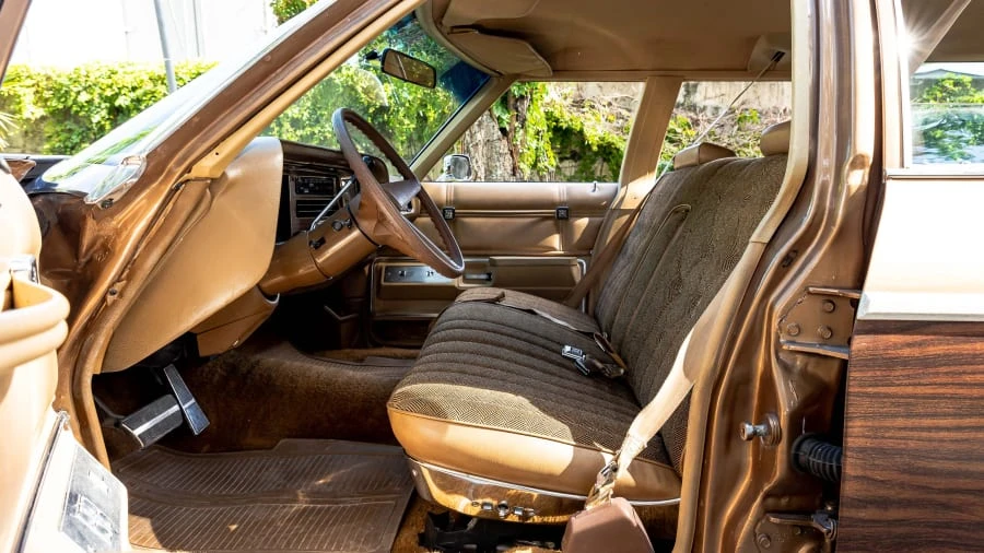 1976 Pontiac Safari - Image 15 of 31