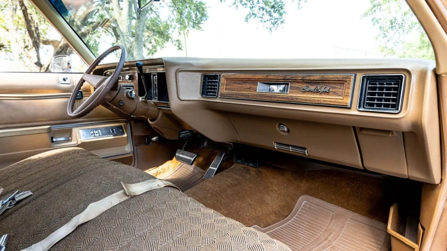 1976 Pontiac Safari - Image 20 of 31