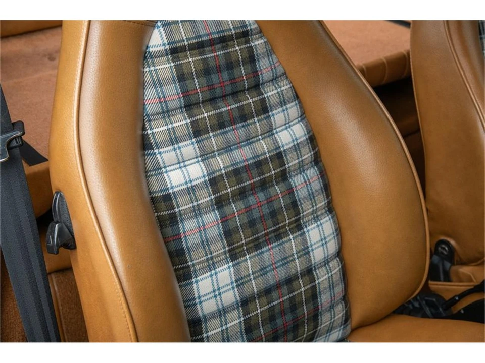 1976 Porsche 911 - Image 26 of 31