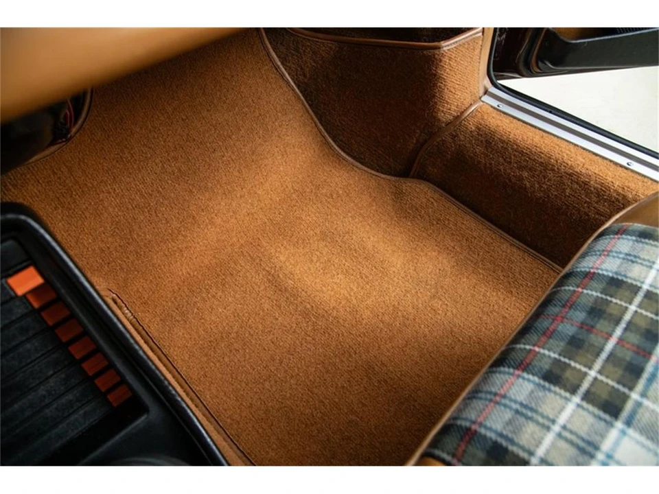 1976 Porsche 911 - Image 28 of 31