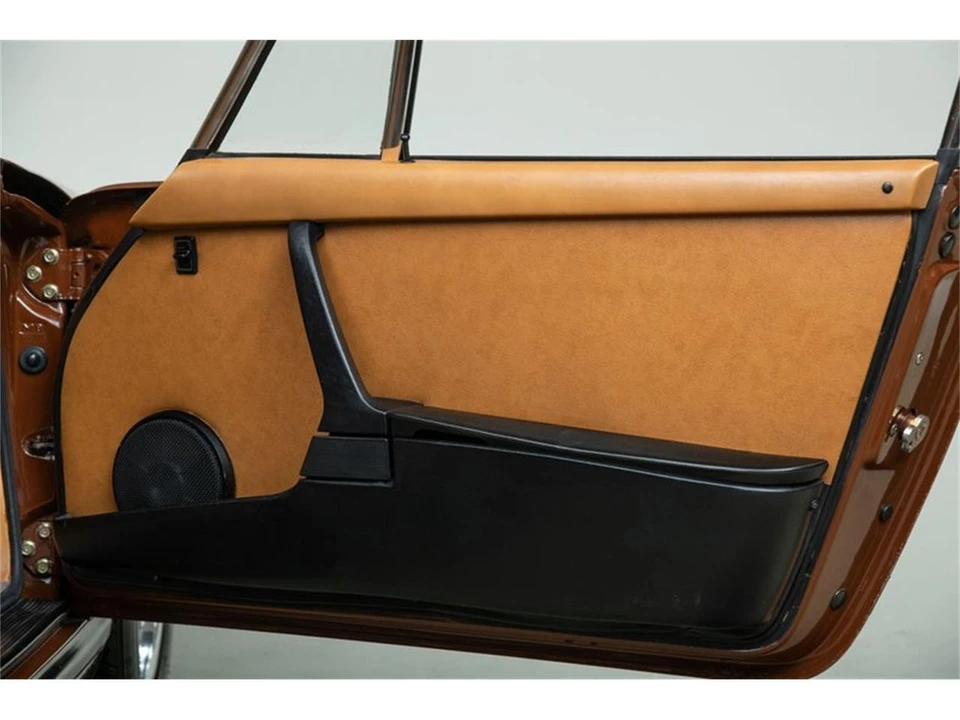 1976 Porsche 911 - Image 22 of 31