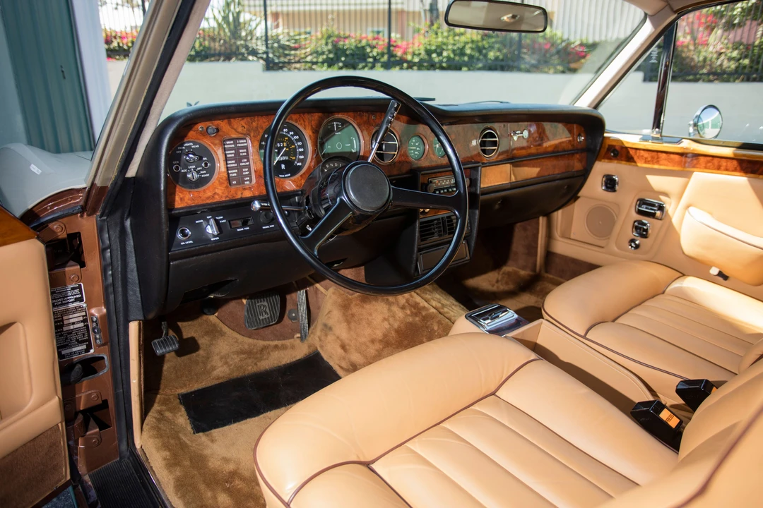 1976 Rolls-Royce Corniche Series I - Image 19 of 27