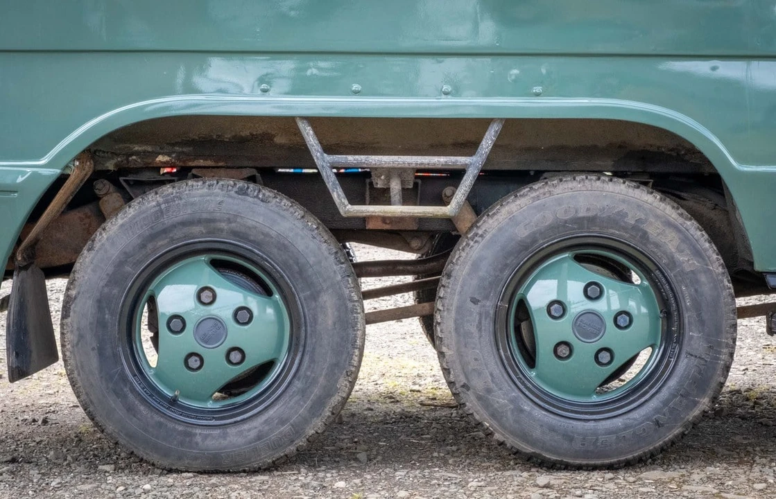 1976 Land Rover Range Rover Classic - Image 25 of 30