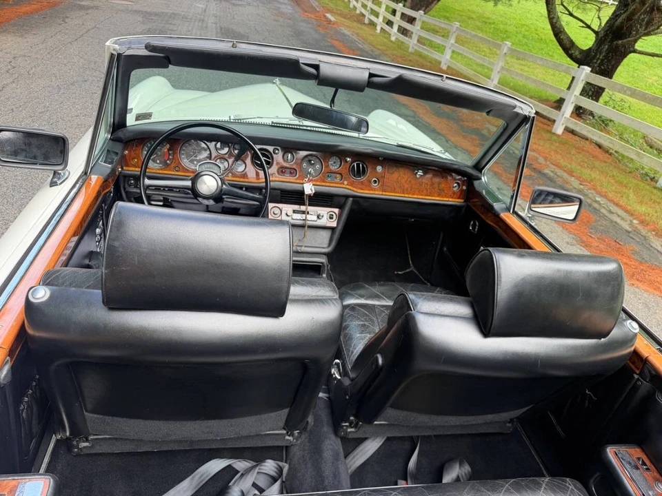 1976 Rolls-Royce Corniche Series I - Image 24 of 31