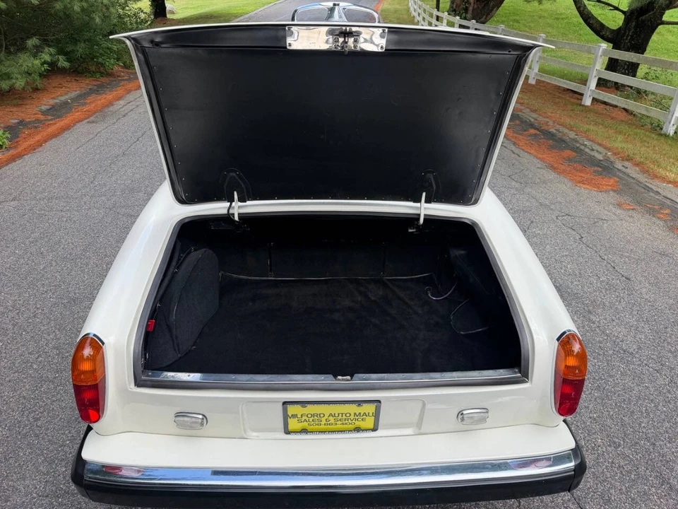 1976 Rolls-Royce Corniche Series I - Image 25 of 31