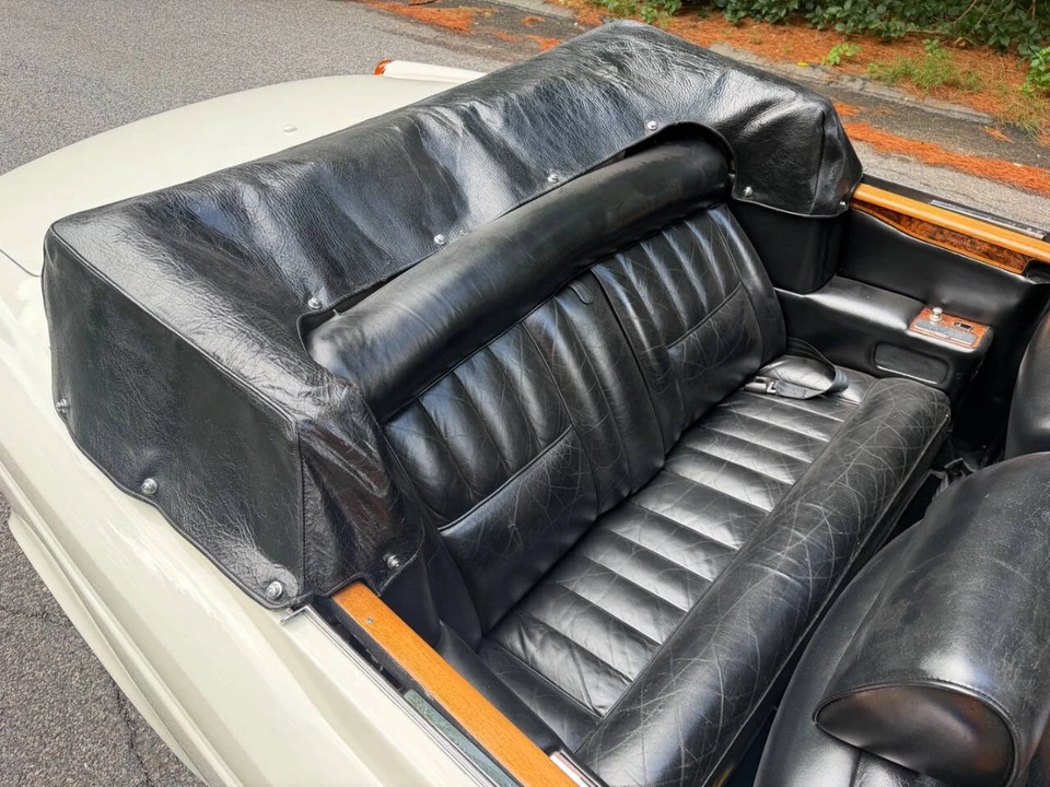 1976 Rolls-Royce Corniche Series I - Image 27 of 31
