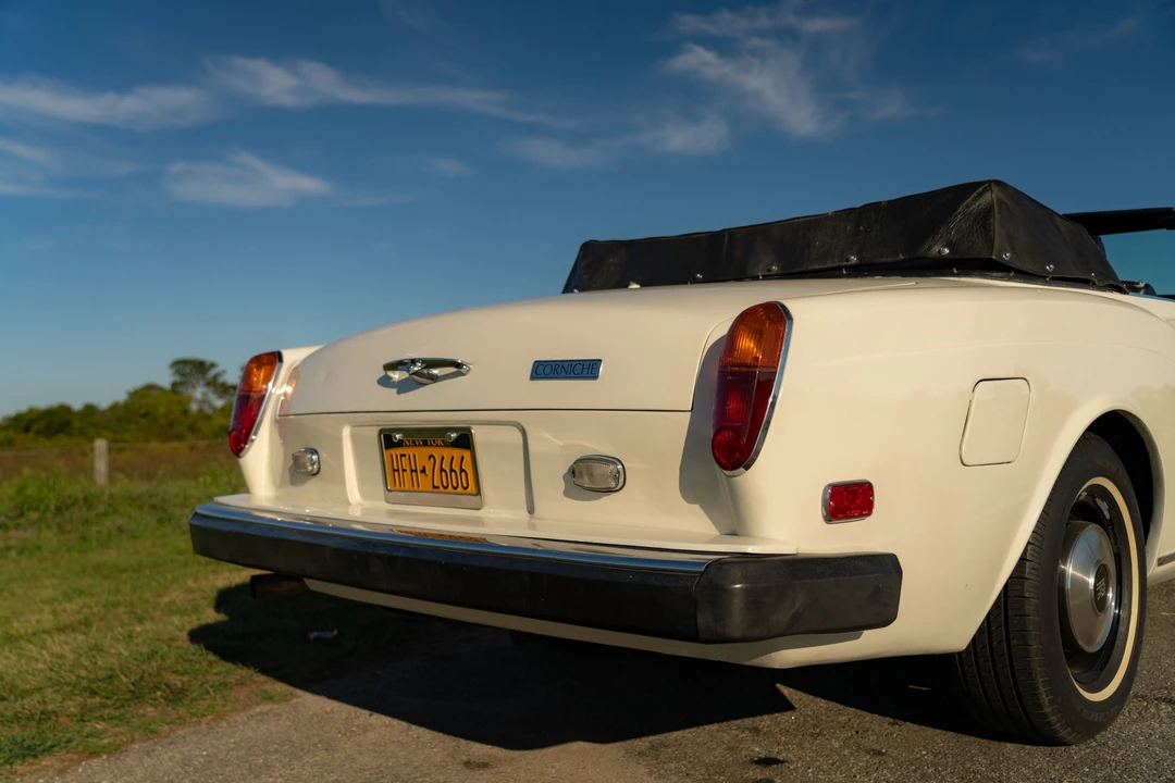 1976 Rolls-Royce Corniche Series I - Image 4 of 27