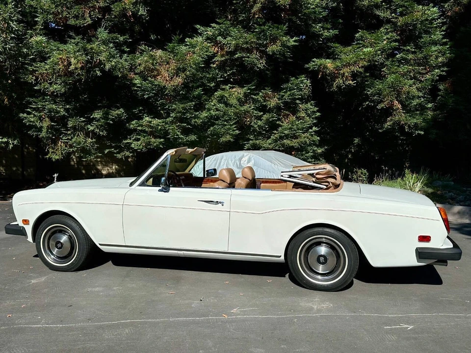 1976 Rolls-Royce Corniche Series I - Image 2 of 12