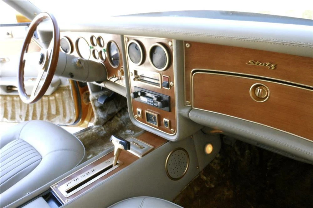 1976 Stutz Blackhawk - Image 4 of 5