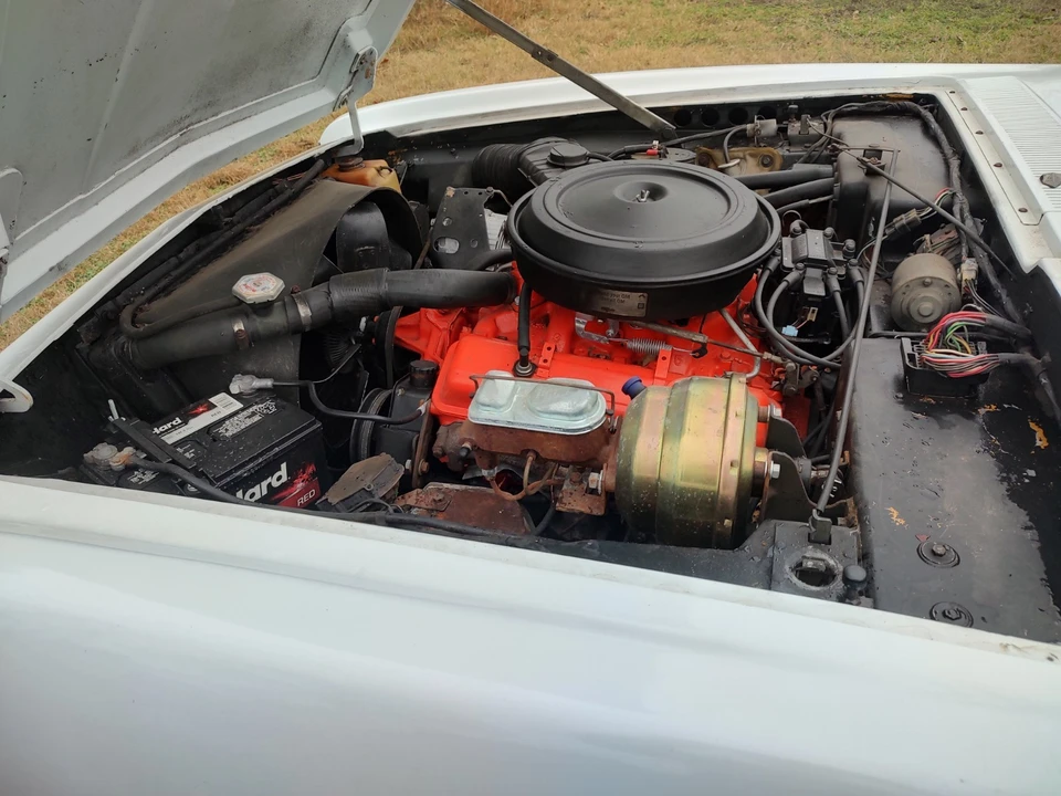 1976 Studebaker Avanti - Image 12 of 21
